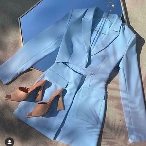 CUT OUT BLAZER DRESS IN PASTEL BLUE
